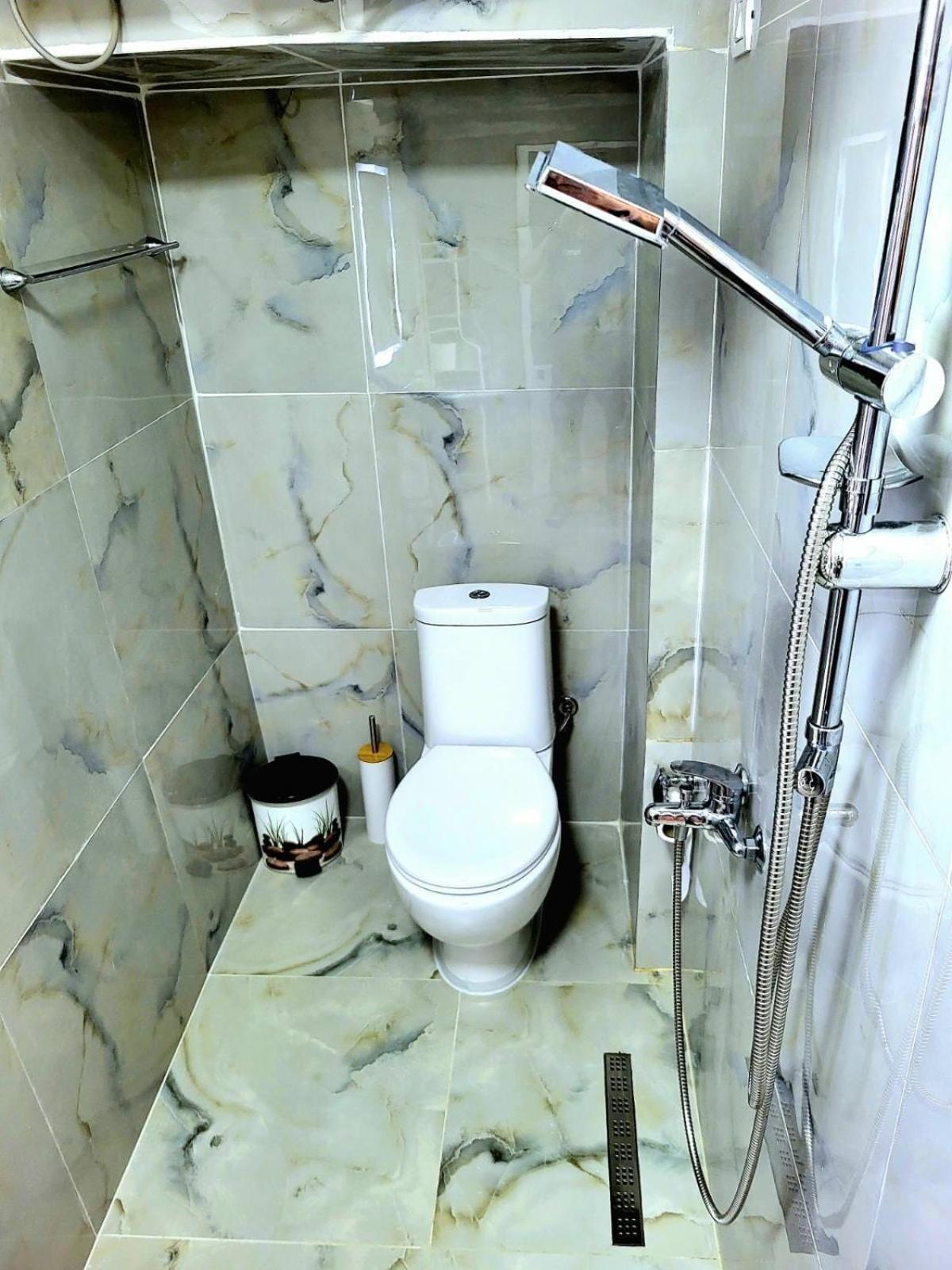Garden Villa Guni Krujë Екстериор снимка