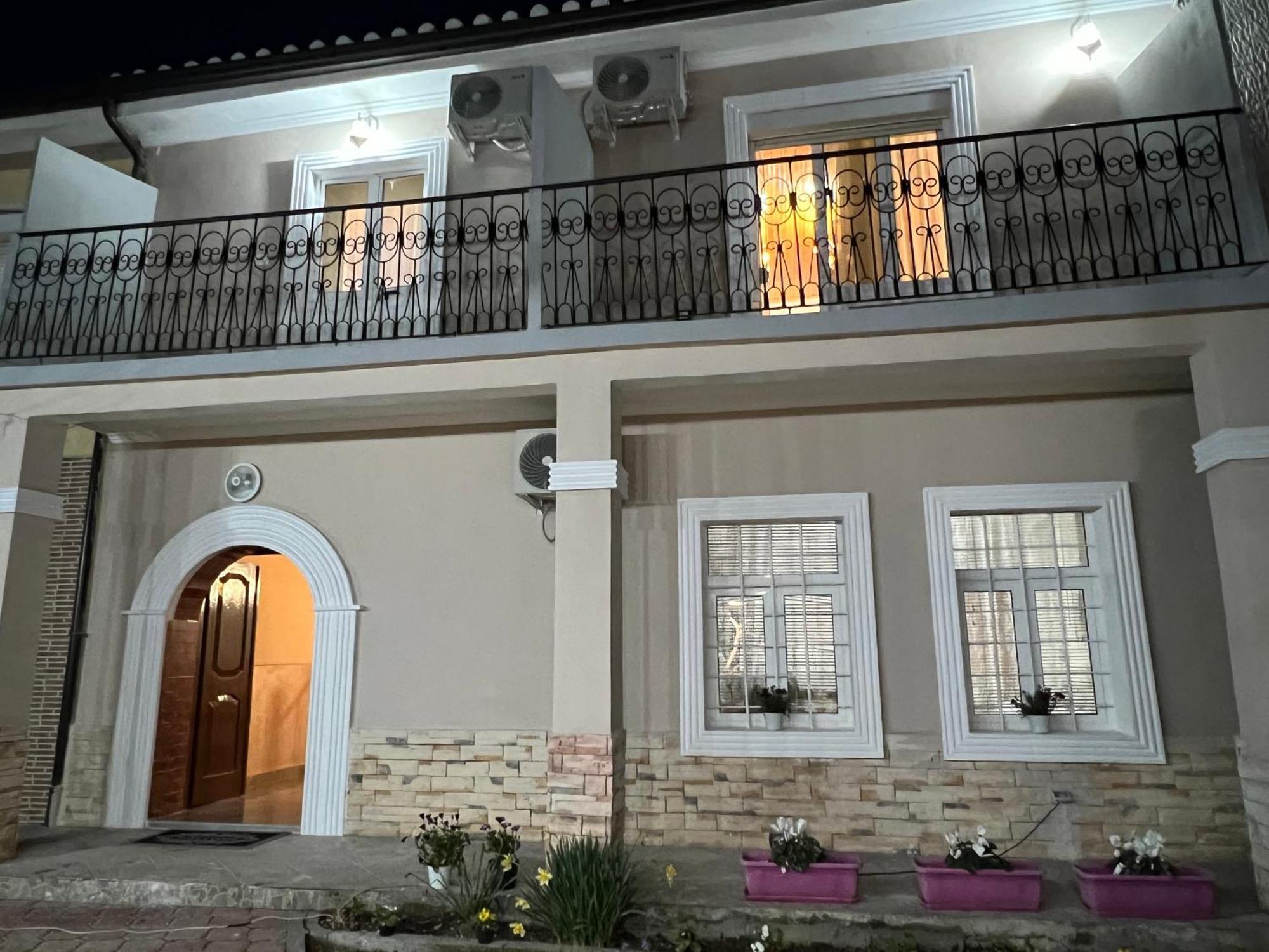 Garden Villa Guni Krujë Екстериор снимка